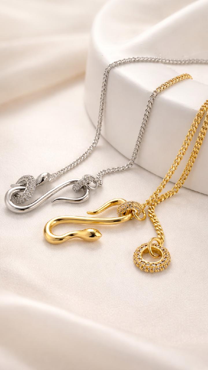 Gold Snake Clasp Necklace, Adjustable Chain, Minimalist Statement Jewelry, Copper Alloy